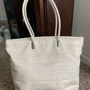 Gucci tote 🌸auction 5/13@7pmEST